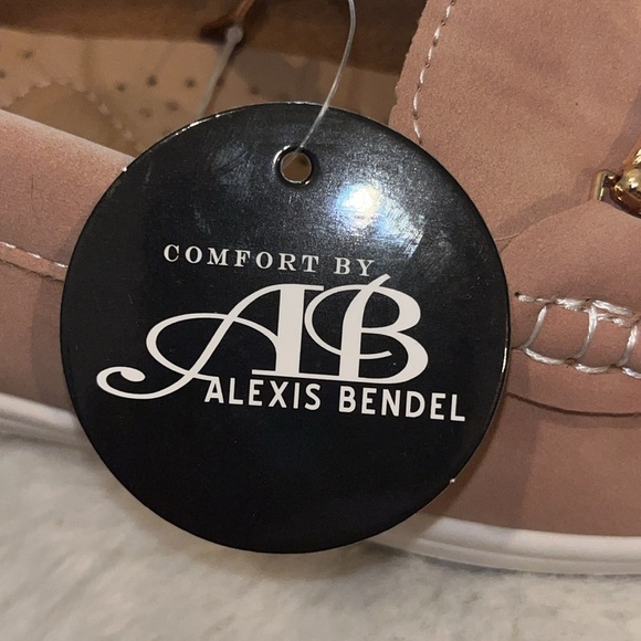 Alexis Bendel Blush Tan w/Gold Hardware Slip-on Loafer Boat shoes womens:6 - Picture 11 of 12